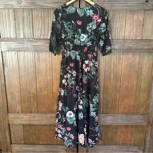 Chic Floral Black Maxi Dress